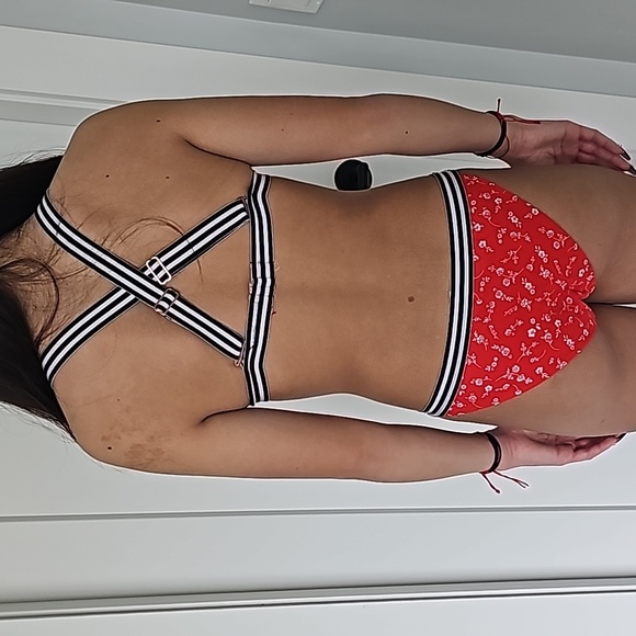 Swim suit - Picture 2 of 3